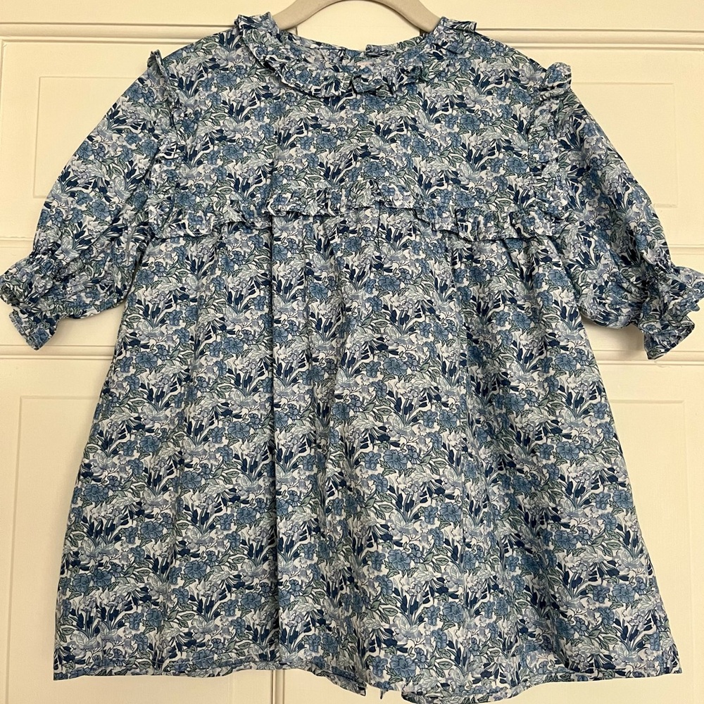 💙🤍 Beautiful La Coqueta NWOT blouse Size 9 🤍💙